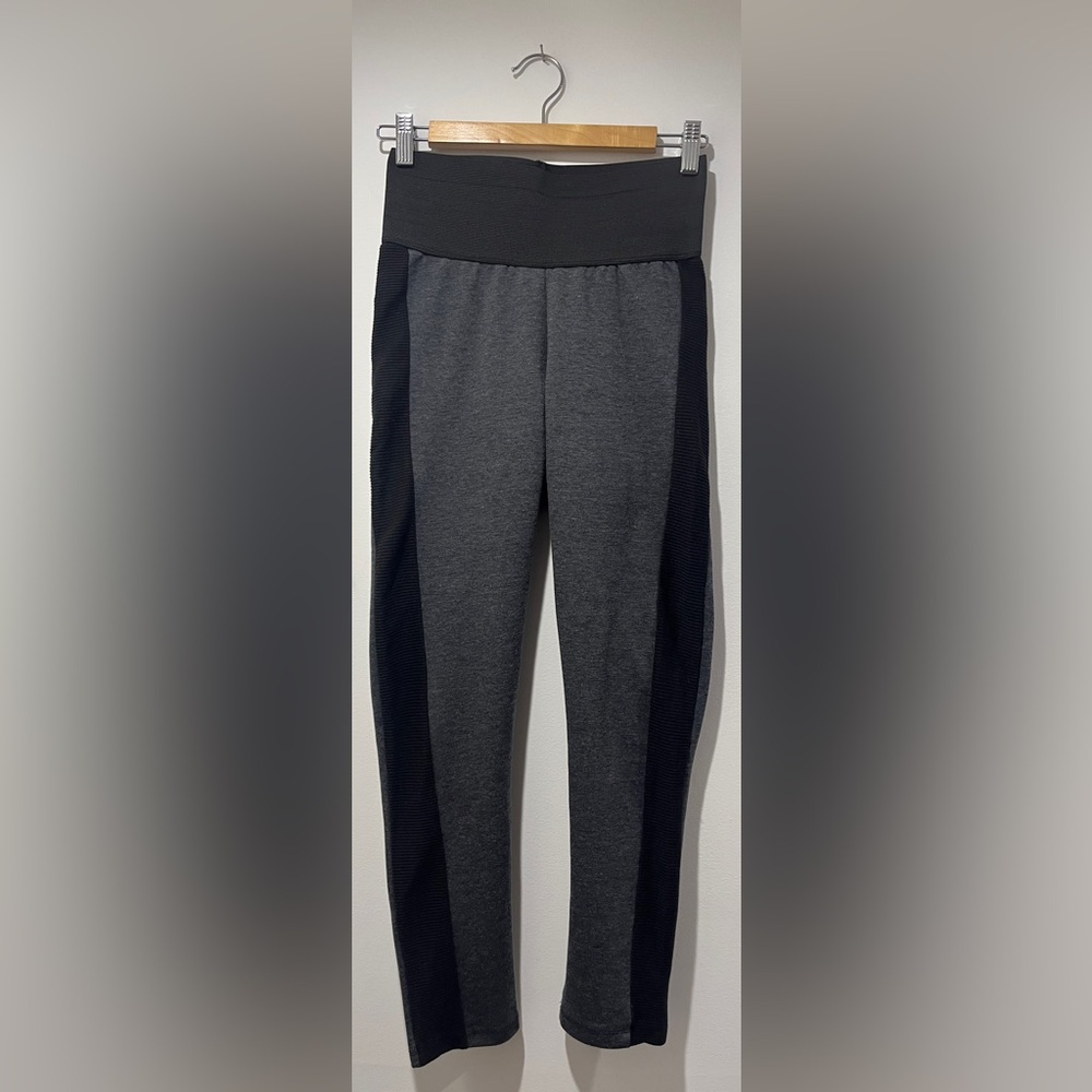 Jolie Gray and Black Leggings Size L